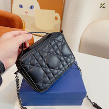Load image into Gallery viewer, DR264 Dior Caro Box Bag / 7 x 5 x 2 inches