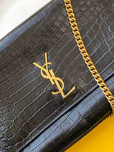 Load image into Gallery viewer, YSK203 Kate Medium Reversible Chain Bag in Suede and Leather / HIGHEST QUALITY VERSION