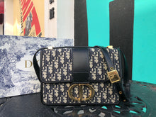 Load image into Gallery viewer, DR221 30 Montaigne / S:6.9x4.5x2inch, M:9.8x6.3x3.2inch