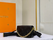 Load image into Gallery viewer, LB763 Wallet on Strap Bubblegram / 7.9 x 4.7 x 2.4 inches