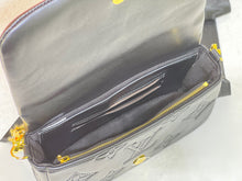 Load image into Gallery viewer, LB763 Wallet on Strap Bubblegram / 7.9 x 4.7 x 2.4 inches