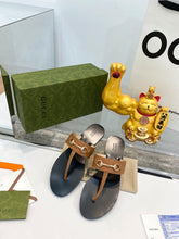 Load image into Gallery viewer, SE1009 Women's Gucci Blondie thong sandal / Size5-12