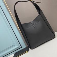 Load image into Gallery viewer, YSK202 le 5 à 7 soft small hobo bag in smooth leather / 10.2x10.2x3.1inch