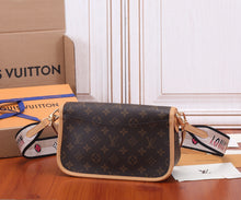 Load image into Gallery viewer, LB643 DIANE / HIGHEST QUALITY VERSION / 9.5x7.5x3.5inch