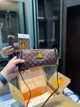 Load image into Gallery viewer, LB766 Small Chain Bag / 9.8x4.3inch