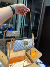 Load image into Gallery viewer, LB766 Small Chain Bag / 9.8x4.3inch