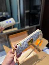 Load image into Gallery viewer, LB766 Small Chain Bag / 9.8x4.3inch