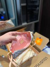 Load image into Gallery viewer, LB766 Small Chain Bag / 9.8x4.3inch