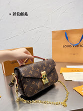 Load image into Gallery viewer, LB704 Pochette Métis East West / 8.5 x 5.3 x 2.4 inches