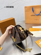 Load image into Gallery viewer, LB704 Pochette Métis East West / 8.5 x 5.3 x 2.4 inches