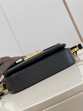 Load image into Gallery viewer, LB675 Swing Handbag / HIGHEST QUALITY VERSION / 9.4 x 5.9 x 2.4 inches