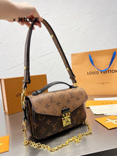 Load image into Gallery viewer, LB704 Pochette Métis East West / 8.5 x 5.3 x 2.4 inches