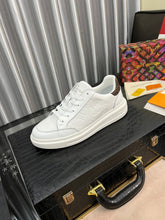 Load image into Gallery viewer, MSE068 LB Luxembourg Sneakers / size7-12