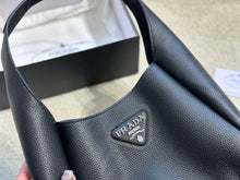 Load image into Gallery viewer, PD219 Leather Tote / 9x7.8x5.1inch