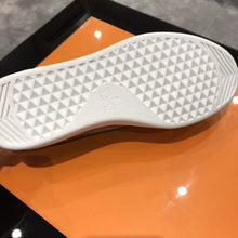 Load image into Gallery viewer, MSE054 Time Out Sneakers