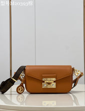 Load image into Gallery viewer, LB675 Swing Handbag / HIGHEST QUALITY VERSION / 9.4 x 5.9 x 2.4 inches