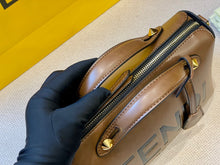 Load image into Gallery viewer, FF149 By The Way Medium / 10.6x5.9x5.1inch