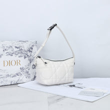 Load image into Gallery viewer, DR242 DrTravel Nomad Pouch / SizeS/M