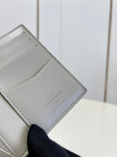 Load image into Gallery viewer, LB644 Pocket Organizer / HIGHEST QUALITY VERSION / 3.1 x 4.3 x 0.4 inches