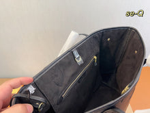 Load image into Gallery viewer, LB770 Neverfull MM / 12.2 x 11 x 5.5 inches