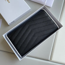 Load image into Gallery viewer, YSK177 Wallet in Grain De Poudre Embossed Leather
