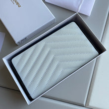 Load image into Gallery viewer, YSK179 Wallet in Grain De Poudre Embossed Leather