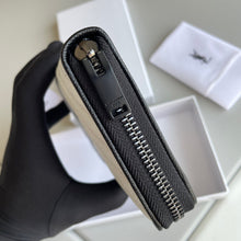Load image into Gallery viewer, YSK179 Wallet in Grain De Poudre Embossed Leather