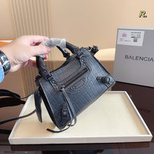 Load image into Gallery viewer, BCG042 Women's Neo Classic Mini Handbag in Black / L8,6 x H5,5 x W4,3 inch