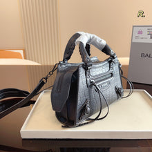 Load image into Gallery viewer, BCG042 Women's Neo Classic Mini Handbag in Black / L8,6 x H5,5 x W4,3 inch