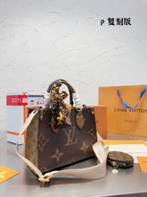 Load image into Gallery viewer, LB772 OnTheGo PM / 9.8 x 7.5 x 4.5 inches