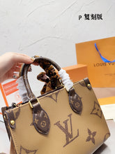 Load image into Gallery viewer, LB772 OnTheGo PM / 9.8 x 7.5 x 4.5 inches