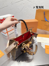 Load image into Gallery viewer, LB772 OnTheGo PM / 9.8 x 7.5 x 4.5 inches