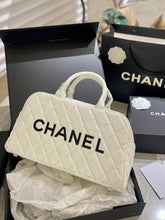 Load image into Gallery viewer, CC636 Vintage Handbag / 10.6x7.9inch