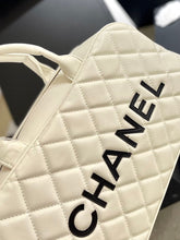 Load image into Gallery viewer, CC636 Vintage Handbag / 10.6x7.9inch