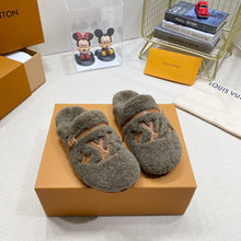 Load image into Gallery viewer, SE937 Winterbreak Flat Comfort Mule / Size5-11