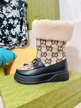 Load image into Gallery viewer, SE944 Women's GG Shearling Boot / Size5-10