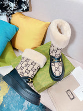 Load image into Gallery viewer, SE944 Women's GG Shearling Boot / Size5-10