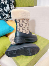 Load image into Gallery viewer, SE944 Women's GG Shearling Boot / Size5-10