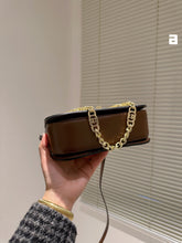 Load image into Gallery viewer, GC497 Gucci Blondie top-handle Bag / 9"W x 6"H x 4.3"D