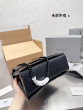 Load image into Gallery viewer, BCG040 Women's Crush Medium Chain Bag Quilted / L12,2 x H7,8 x W2,7 inch