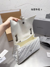 Load image into Gallery viewer, BCG040 Women's Crush Medium Chain Bag Quilted / L12,2 x H7,8 x W2,7 inch