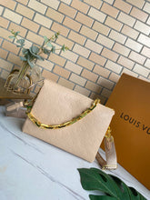 Load image into Gallery viewer, LB645 Coussin PM / 10.2 x 7.9 x 4.7 inches