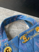 Load image into Gallery viewer, CC550 Shoulder Bag / 15x16.1inch