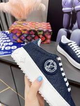 Load image into Gallery viewer, SE916 LB Time Out Sneaker / Size5-11