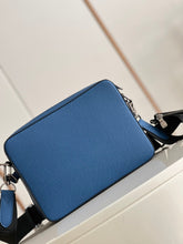 Load image into Gallery viewer, MBG032 Duo Messenger / HIGHEST QUALITY VERSION / 10.2 x 7.3 x 2 inches