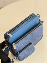 Load image into Gallery viewer, MBG032 Duo Messenger / HIGHEST QUALITY VERSION / 10.2 x 7.3 x 2 inches