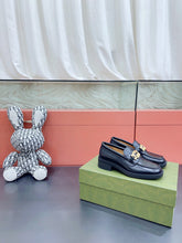 Load image into Gallery viewer, SE972 Women's loafer with Interlocking GG / Size5-9