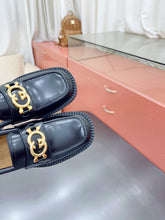 Load image into Gallery viewer, SE972 Women's loafer with Interlocking GG / Size5-9