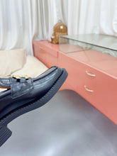Load image into Gallery viewer, SE972 Women's loafer with Interlocking GG / Size5-9
