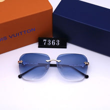 Load image into Gallery viewer, JW623 LB Petal Cat Eye Sunglasses